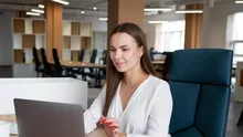 Ce soluții software te ajută să simplifici pontajul și salarizarea?