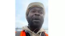 Un muncitor african stabilit în România se declară suveranist convins: „Voi, dușmanii din sistem, care spuneți că românii sunt sclavi, ați înnebunit!” (VIDEO)