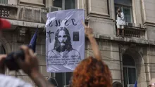 „Stegarul Dac” a fost internat la psihiatrie după ce s-a urcat din nou pe o macara