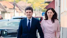 Cât costă rochia purtată de Mirabela Grădinaru în ziua votului. Partenera lui Nicușor Dan susține brandurile românești