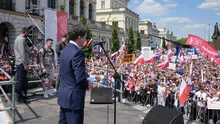 Nicușor Dan, mesaj în poloneză, la Varșovia: „Vrem să repetăm în Polonia victoria de săptămâna trecută din România” (VIDEO)