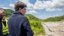 Nicușor Dan: Mii de oameni suferă la Praid, din cauza unui dezastru care putea fi prevenit. Nu vom abandona această comunitate. Și nu vom închide ochii în fața neglijenței (FOTO)