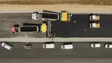 A început asfaltarea pe un lot al Autostrăzii Transilvania. Cristian Erbaşu: „Ne bucurăm că suntem în grafic și 100% la anul vom finaliza partea noastră de lucrare” (VIDEO, FOTO)