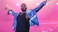 Vacanță de lux în Mykonos cu Jason Derulo la masă și un iaht cât un palat în larg. Moștenitoarea Walmart face valuri cu iahtul de 300 de milioane de dolari