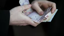 Autoritățile, cu ochii pe banii cash ai românilor. Cum sunt controlați banii ținuți în casă în Spania și Marea Britanie (VIDEO)
