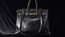 Prima geantă Hermes-Birkin, vândută la un preț record. Cât a plătit noul proprietar