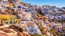 Schimbări importante pentru românii care pleacă în Grecia. Noile restricții care intră în vigoare din iunie