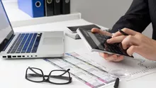 TVA-ul care intră în vigoare de la 1 august pune probleme mari celor care vor să își cumpere o locuință. Ce trebuie să știi dacă plănuiești să îți iei un apartament