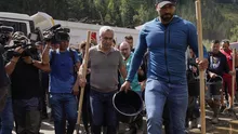 Călin Georgescu, aspru criticat după ce a mers la Broșteni: „A venit mai mult de reclamă, cu toți dacii lui”