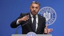 Școli închise în județele cu cod roșu de ploi. Daniel David: Cine nu face orele nici online miercuri le va recupera cu siguranță în săptămânile următoare (VIDEO)
