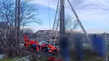 Doi muncitori electrocutați în timpul unor lucrări la rețeaua electrică din Prahova. Cum au intervenit echipele de salvare