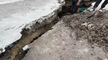 Alunecare de teren în Vaslui, trei locuințe au rămas izolate. Ce au găsit echipele de intervenție la fața locului (FOTO)
