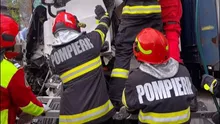 Accident grav în Prahova, între un autobuz și un autocamion. Un șofer încarcerat a fost preluat de elicopterul SMURD