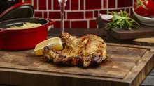 Dieta din anii ’70 revine în trend. Regimul cu ouă, friptură și vin alb care a șocat internetul