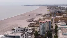 Litoralul românesc se pregătește de sezon în plin haos administrativ. Operatorii de plaje acuză blocaje și lipsă de sprijin: „În fiecare an se întâmplă ceva special”