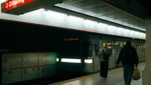 O româncă a atacat două persoane la metroul din Viena. Arma folosită i-a lăsat mască pe anchetatori