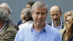 Deutsche Bank, percheziționată: Legătura ascunsă cu Roman Abramovici