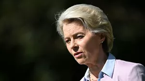 Ursula von der Leyen vrea să evite o „rușine” și presează statele UE să propună comisari femei, spun sursele Politico