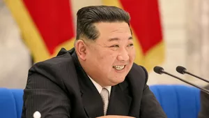 Coreea de Nord le-a interzis fetelor să se coafeze și îmbrace la fel ca fiica lui Kim Jong Un