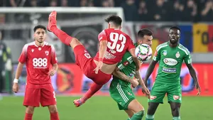 Crainicul lui Dinamo explică de ce le-a cerut suporterilor să înapoieze mingea: „Antrenorul de juniori, atunci când nu vine mingea înapoi, mai că plânge. Nu cerșim, dar nici nu suntem City”