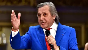 „Mereu mă întreba asta”. Ilie Năstase a povestit cum l-a cunoscut pe Alain Delon: „Am fost vecini mulţi ani”