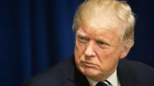 Consilierii candidatului republican la Casa Albă sunt îngrijorați că nu știu dacă la dezbatere va participa „Trump cel vesel” sau „Trump cel furios”