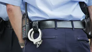 Bărbat amendat de 56 de ori de vecinul său polițist. Ce sumă are de achitat
