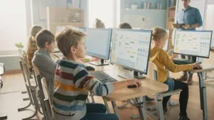 Şcolile din Oradea ar putea fi digitalizate printr-un proiect european de 75,2 milioane de lei