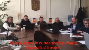 Derapaje rasiste la Sânpetru. PNL-iștii din Consiliul Local, aluzii la o comunitate de romi: „Acolo e un negru”, „Sunt indieni!” (VIDEO)