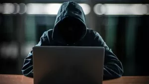 Peste 900 de bilete pentru concertele unor vedete şi meciuri au fost furate. Cum funcționa gruparea de hackeri