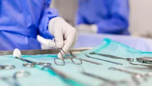 Doctorițe false din România, cu clinici în Italia. Făceau produceri estetice fără calificare sau autorizație
