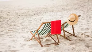 Destinațiile aproape de România unde se poate face plajă de Paște și 1 Mai. „Am dat de 3 ori mai puțin decât aș fi dat la Mamaia”