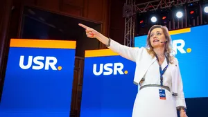 Elena Lasconi: Eu nu o să dau niciodată mâna cu PSD sau cu partidele pro-ruse. Viziunea mea e că vom avea un guvern de dreapta, USR-PNL-UDMR, la anul. Altfel, va fi rău pentru România  (VIDEO)