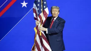 Der Spiegel: Datele private și parolele consilierilor de securitate ai lui Trump sunt accesibile pe internet
