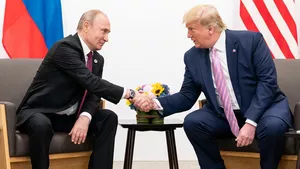 Trump și Putin vor discuta despre războiul din Ucraina. Pacea promisă este încă departe