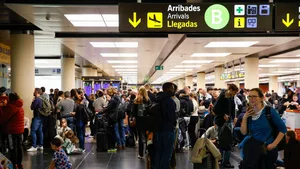Vinerea Mare a adus haosul în aeroporturi și gări. Ce nu a lipsit din bagajele românilor care pleacă în vacanță