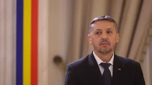 Daniel David: În România, elevii și profesorii au interzis prin legi și norme să folosească telefoanele în timpul orelor. Degeaba vin la mine, ministru. Regulile există, să le aplice! (VIDEO)