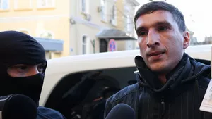 Simion vrea capul ministrului de Interne. Moțiune simplă împotriva lui Cătălin Predoiu