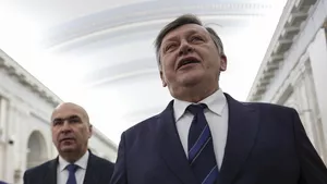 Bolojan îl sprijină pe Crin Antonescu: Alegerea lui va însemna garanția stabilității și a colaborării