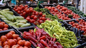 Cât costă o simplă salată? Prețurile legumelor au explodat, iar românii simt din plin scumpirile