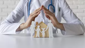 „Medicul de familie nu e nici piaţă, nici restaurant”. Motivul pentru care se revoltă medicii din Brașov