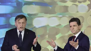 „Omul minte la modul patologic”. Schimb dur de replici între Crin Antonescu și Nicușor Dan