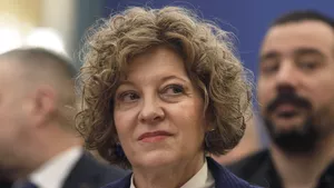 Oana Gheorghiu încurajează oamenii de bună credință să intre în politică: „Altfel, ea va rămâne poluată de personaje dubioase, care fac politică prin minciună și prin manipulare” (VIDEO)