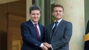 Nicușor Dan, după discuția cu Macron de la Elysee: Ne-am împărtășit experiența în ce privește războiul hibrid, inclusiv partea de dezinformare, care e o provocare pentru noi toți / Macron a confirmat o vizită în România în 2026 (VIDEO, GALERIE FOTO)