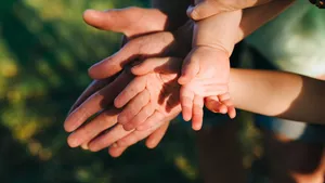 Zeci de soții, zeci de copii. Cum a trăit un bărbat cu peste 150 de membri ai familiei sale