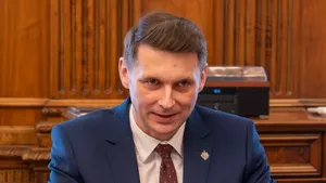 PNL şi USR și-au dat mâna în Parlament. Cele două grupuri își vor coordona strategile și acțiunile