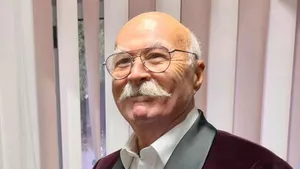 Momente de panică pentru Tudor Gheorghe. A leșinat în camera de hotel din Iași și a ajuns de urgență la spital