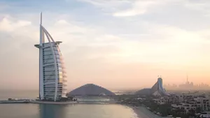 Turismul din Dubai s-a prăbușit din cauza războiului. Hotelul Burj Al Arab se închide „pentru renovare”