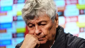 Vila din centrul Bucureștiului a lui Mircea Lucescu, ocupată de oamenii străzii. Antrenorul îi plătise pentru a elibera casa