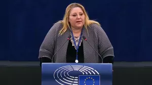 Șoșoacă, virală în online cu o pledoarie pentru o legislație mai dură în UE împotriva violului, deși ea însăși a votat contra înăspririi pedepselor (VIDEO)
